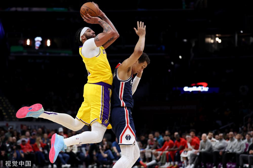 年轻霍伊伦 年轻霍伊伦