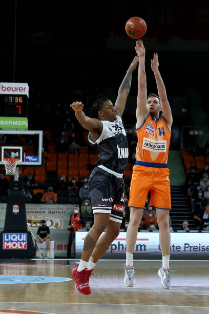 点提醒着年 点提醒着年